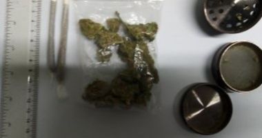 Stire din Eveniment : Anchetat după ce a fost prins cu droguri, în Vama Veche