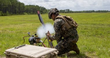 SUA vor trimite Ucrainei 100 de drone kamikaze. Acestea pot lovi de la distanţă trupele ruse