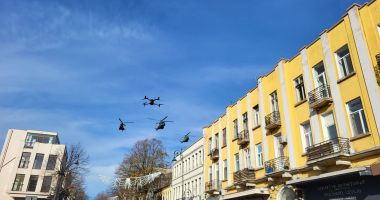 GALERIE FOTO Peste 1000 de constănțeni prezenți la parada militară de Ziua României - 26