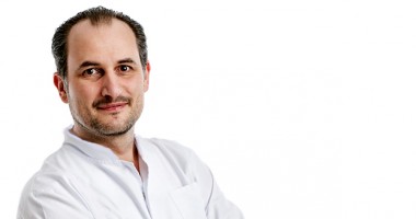 Stire din Sănătate : Dr. Răzvan Stanca: "Mămicile mă pot găsi la Spitalul ISIS"