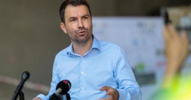 Stire din Politică-Administrație : Cătălin Drulă: „Am depus la Parlament cerere de revocare a conducerii ASF”