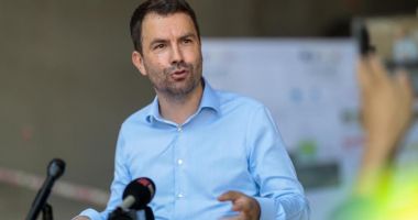 Stire din Politică-Administrație : USR propune modificări în privința pensiilor speciale
