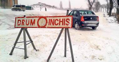 Stire din Social : Iarna face ravagii / Drum închis, la Constanța