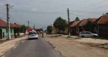 Drumul rușinii! Mii de turiști și localnici își pot rupe mașinile în orice moment - 2