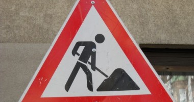 Trafic blocat pe strada Baba Novac