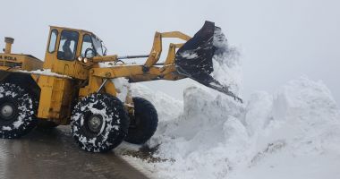 GALERIE FOTO-VIDEO. Mai multe drumuri din judeţul Constanţa, sub nămeţi - 3