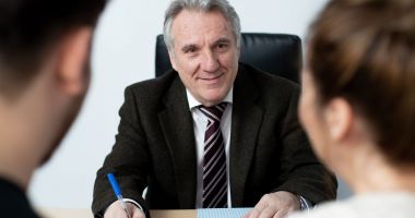 Stire din Cultură-Educație : "Trebuie să fie asigurate șanse egale pentru toți candidații" (I)