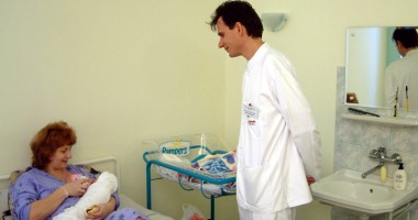 Stire din Sănătate : De ce vrea dr. Vlad Tica paciente mai bine informate