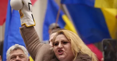 Stire din Politică-Administrație : Se apropie votul decisiv! Va rămâne Diana Şoşoacă fără imunitate parlamentară?