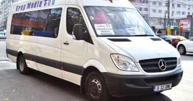 Stire din Social : Ținuți ca vitele în maxi-taxi