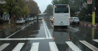 VIDEO ȘOCANT. Fetiță de 3 ani, ucisă pe "zebră" de un autobuz JTA. Șoferul număra banii! - 2