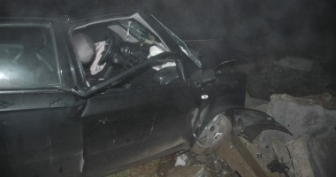 Galerie FOTO. Accident rutier grav. Soț și soție, în comă - 2