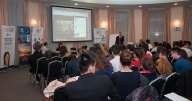 Peste 150 de liceeni, față în față cu antreprenori de succes - Galerie FOTO - 4