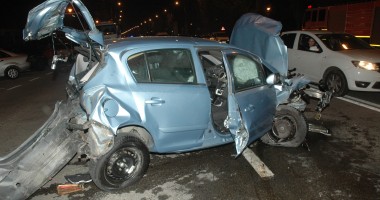 Galerie FOTO și VIDEO. Accident rutier spectaculos în stațiunea Mamaia. Patru mașini au fost avariate. Cinci persoane, la spital - 2