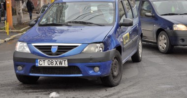 Impact între trei mașini în centrul Constanței - 2