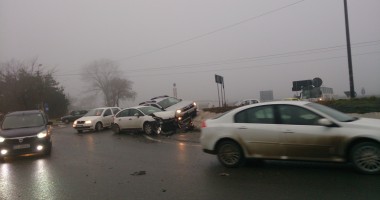 GALERIE FOTO / ACCIDENT GRAV la intrarea în CONSTANȚA. O mașină arsă complet, alte trei distruse - UPDATE - 5