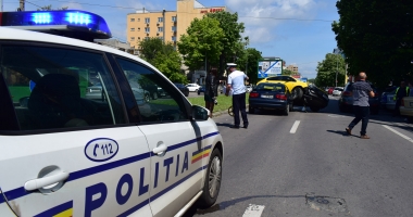 Galerie foto. GRAV ACCIDENT RUTIER PE BULEVARDUL MAMAIA. TREI MAȘINI, FĂCUTE PRAF! - 11