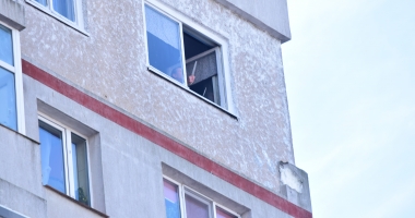 "VĂ OMOR PE TOȚI!" Un constănțean amenință lumea cu cuțitul / Galerie foto - 5