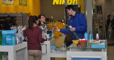 Volei / Jucătorii de la CVM Tomis au oferit, astăzi, flori la Maritimo  GALERIE FOTO - 8