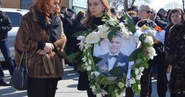 IMAGINI DE JALE / Patronul de la Filicori, înmormântat. Sute de oameni îl conduc pe ultimul drum - 4