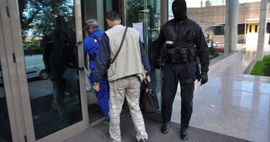 Stire din Cultură-Educație : Conducerea UMC ia primele măsuri în urma scandalului de CORUPȚIE!