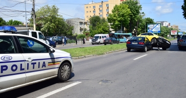 Galerie foto. GRAV ACCIDENT RUTIER PE BULEVARDUL MAMAIA. TREI MAȘINI, FĂCUTE PRAF! - 13