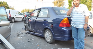 Vezi aici imagini de la accidentul care a blocat traficul pe Bd. Al. Lăpușneanu - 2