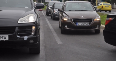 CONSTANȚA, PARALIZATĂ! Toate bulevardele orașului, sufocate de valul de turiști - 1