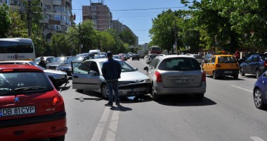 FOTO. Accident rutier în Constanța. Trei mașini implicate - UPDATE - 2