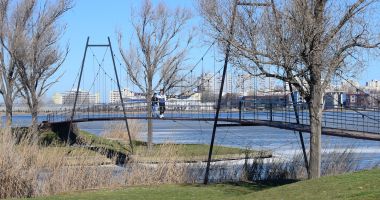 GALERIE FOTO / PRIMĂVARA A VENIT CU CHEF DE SPORT, LA CONSTANȚA. UNII SE PLIMBĂ, ALȚII FAC SURFING! - 13