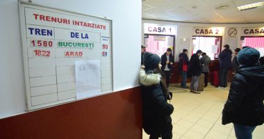 Stire din Eveniment : GALERIE FOTO. HAOS ÎN GARA CONSTANȚA! TRENURI ÎNTÂRZIATE, NERVI ÎNTINȘI LA MAXIM