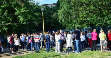 ÎNCEPE EVALUAREA NAȚIONALĂ. Absolvenții de clasa a VIII-a susțin astăzi proba la limba română - 4