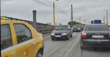Circulație paralizată pe Podul de la Butelii FOTO - 2