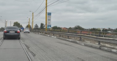 Circulație paralizată pe Podul de la Butelii FOTO - 4