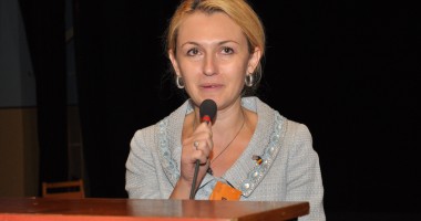 Stire din Politică-Administrație : Referendum Constanța / Maria Stavrositu: "Este o ilegalitatea ceea ce se întâmplă"