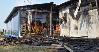 Imagini cu ce a mai rămas din clubul care a ars, sâmbătă, în Mamaia  GALERIE FOTO - 7