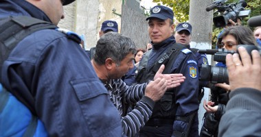 Imagini de la acțiunea de debranșare din Piața Chiliei  GALERIE FOTO - 2