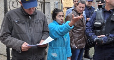 Imagini de la acțiunea de debranșare din Piața Chiliei  GALERIE FOTO - 4