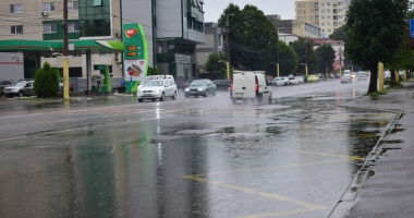 GALERIE FOTO - VIDEO! PLOAIA A FĂCUT RAVAGII! Străzi inundate în Constanța, Cernavodă și Medgidia - 2