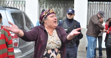 Imagini de la acțiunea de debranșare din Piața Chiliei  GALERIE FOTO - 7