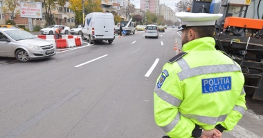 Galerie foto. SENS GIRATORIU PE B-DUL LĂPUȘNEANU, COLȚ CU NICOLAE IORGA - 6