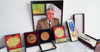 Galerie foto / Doliu în Armata Română. Să-i aducem un ultim omagiu fostului comandant al CMZ Constanța - 6