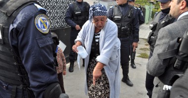 Imagini de la acțiunea de debranșare din Piața Chiliei  GALERIE FOTO - 9