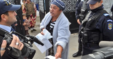 Imagini de la acțiunea de debranșare din Piața Chiliei  GALERIE FOTO - 11