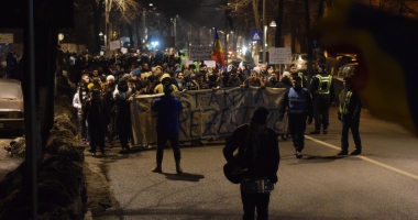 Galerie foto. CONSTANȚA, MAI UNITĂ CA NICIODATĂ. MII DE PROTESTATARI AU IEȘIT ÎN STRADĂ, ASEARĂ. ȘI NU SE OPRESC AICI... - 15