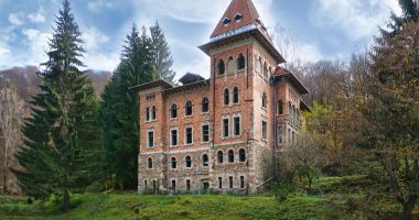 Stire din Eveniment : Celebrul castel de la Zlatna, scos la vânzare! Iată prețul de pornire