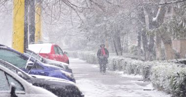 GALERIE FOTO / S-A ÎNTORS IARNA LA CONSTANȚA! NINGE ABUNDENT, IAR VREMEA NU DĂ SEMNE DE ÎMBUNĂTĂȚIRE - 5