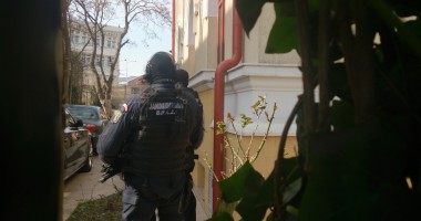 Galerie FOTO: PERCHEZIȚII la PREȘEDINTELE CJ CONSTANȚA / CONSTANTINESCU, REȚINUT pentru 24 de ore - UPDATE - 13