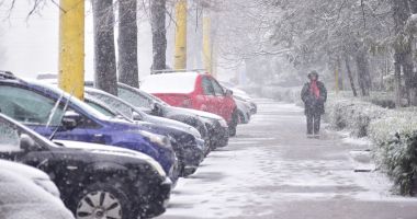 GALERIE FOTO / S-A ÎNTORS IARNA LA CONSTANȚA! NINGE ABUNDENT, IAR VREMEA NU DĂ SEMNE DE ÎMBUNĂTĂȚIRE - 6