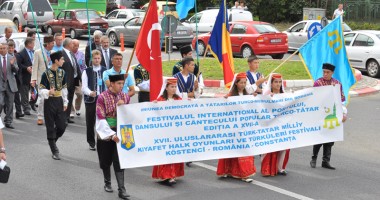 Peste 1.000 de persoane, la deschiderea Festivalului Internațional Turco-Tătar - 7